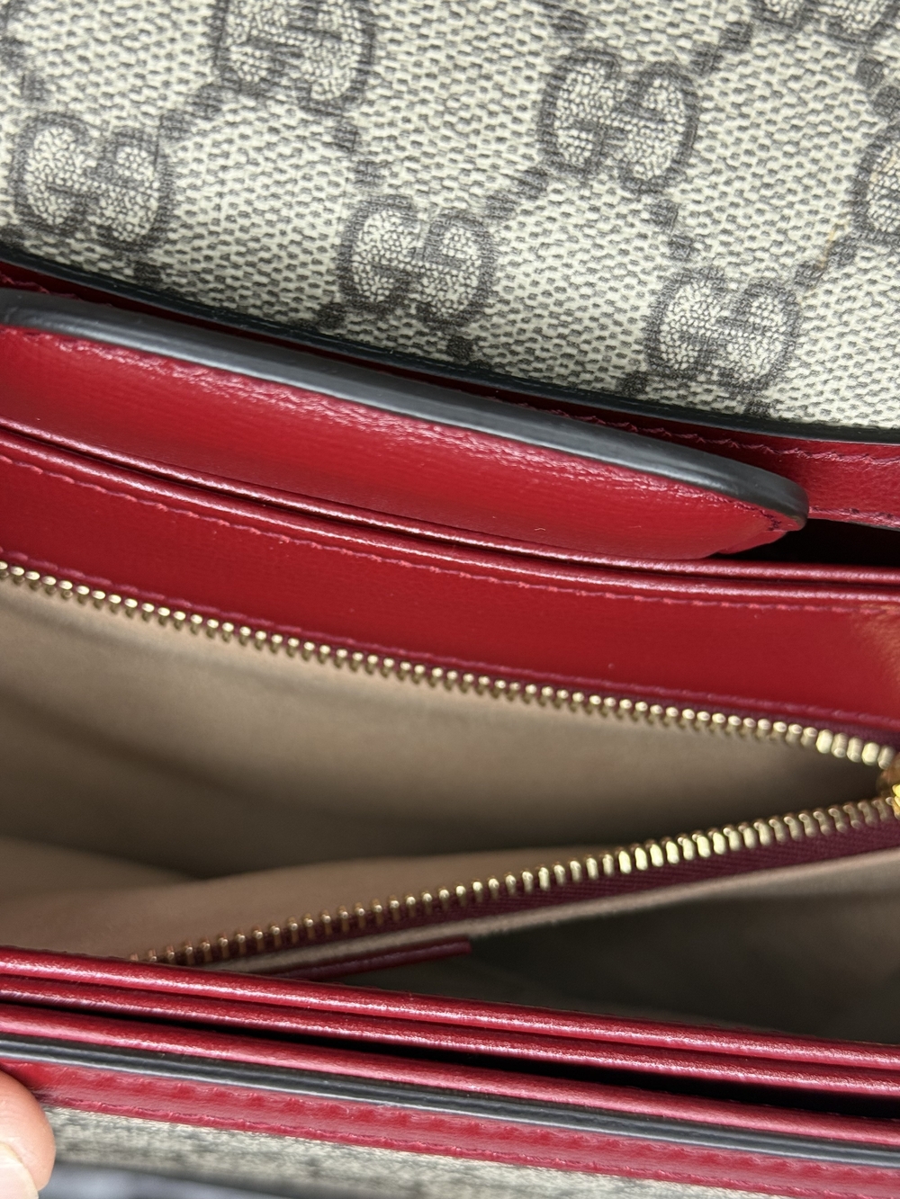 Gucci Horsebit Small Shoulder Bag in Red and Beige GG Canvas - Picture 10 of 13